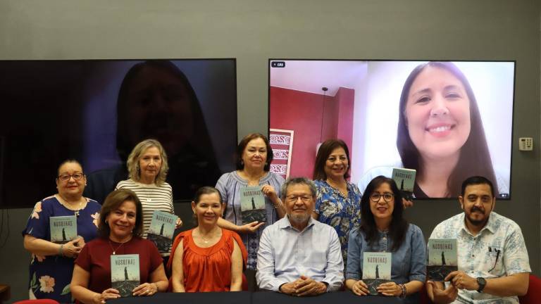 El Club de Lectura Efecto Tequila durante la sesión.