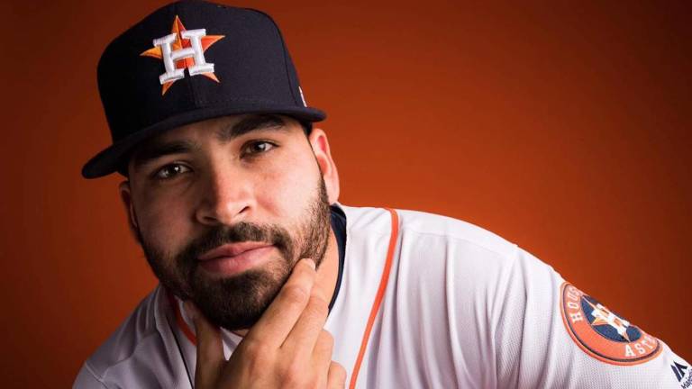 José Luis Urquidy será parte de la rotación de lanzadores abridores desde el inicio de temporada con los Astros de Houston.