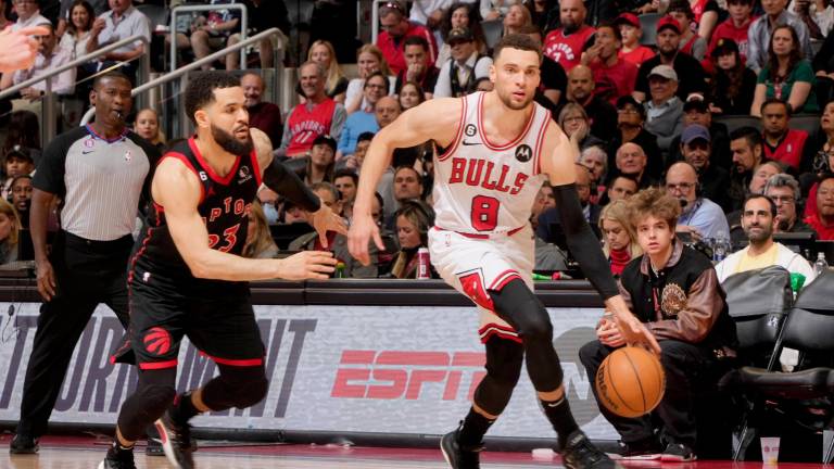 Bulls derrota a Raptors.