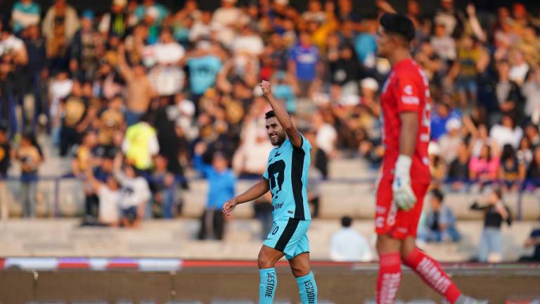 Eduardo Salvio fue la figura de Pumas ante los Tuzos.
