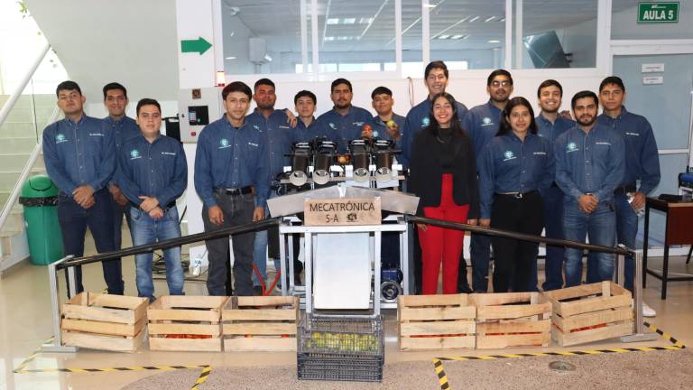 Presentan estudiantes de mecatrónica de la UTEsc sus proyectos con éxito