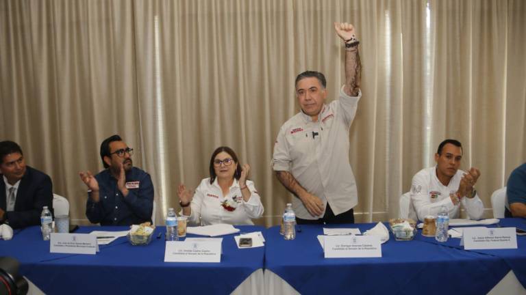 Los constructores pidieron a los candidatos que el diálogo no acabe el día de las elecciones.