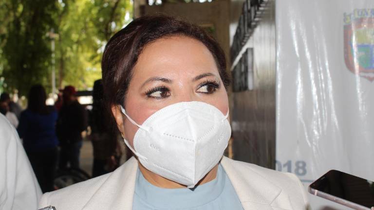 Aurelia Leal López, Alcaldesa con licencia de Guasave.