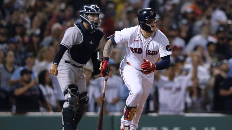 Alex Verdugo da el triunfo a Medias Rojas con su imparable de dos carreras.