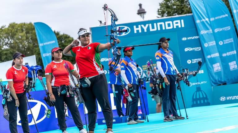 Ana Hernández Jeon, Andrea Becerra Arizaga y Dafne Quintero García, durante el Mundial de tiro con arco.