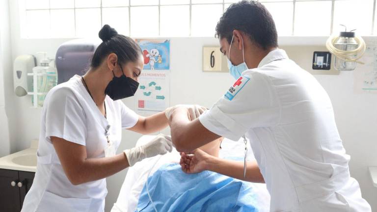 Al culminar el curso se otorgará el certificado como Auxiliar en Enfermería.