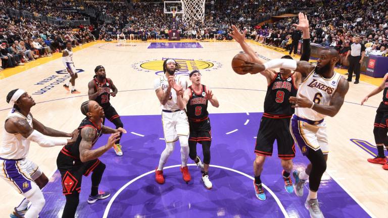 LeBron James regresó antes de lo esperado.