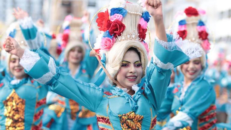 El jurado del Concurso de Comparsas otorga a ‘Baile de la Corte’ la máxima puntuación.