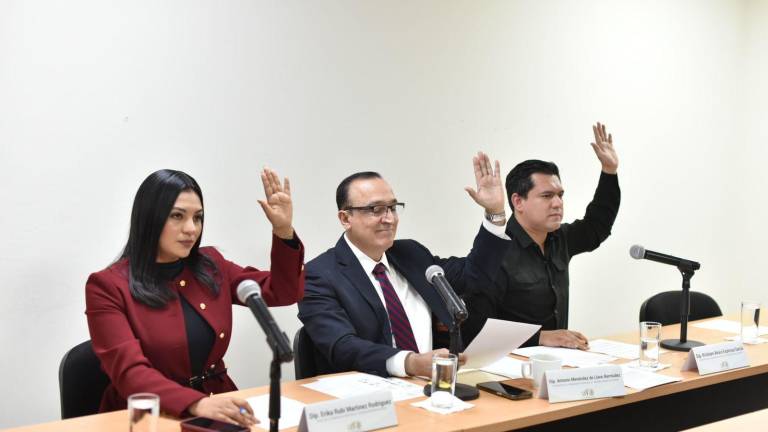 La Comisión de Protocolo y Régimen Orgánico Anterior del Congreso de Sinaloa aprueba el inicio para la aprobación de un crédito al Gobierno del Estado.
