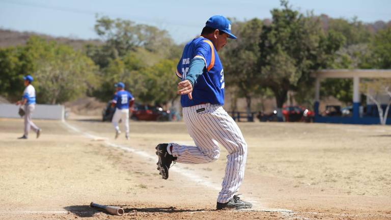 Miravalles impuso su mejor juego ante El Armadillo, en los campos del Club Chololos.