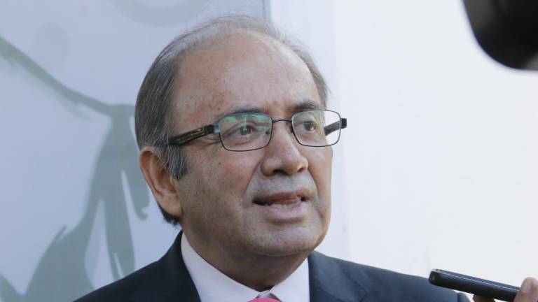 Santiago Inzunza Cázares reporta que hasta el momento en el Cobaes van preinscritos 9 mil estudiantes.