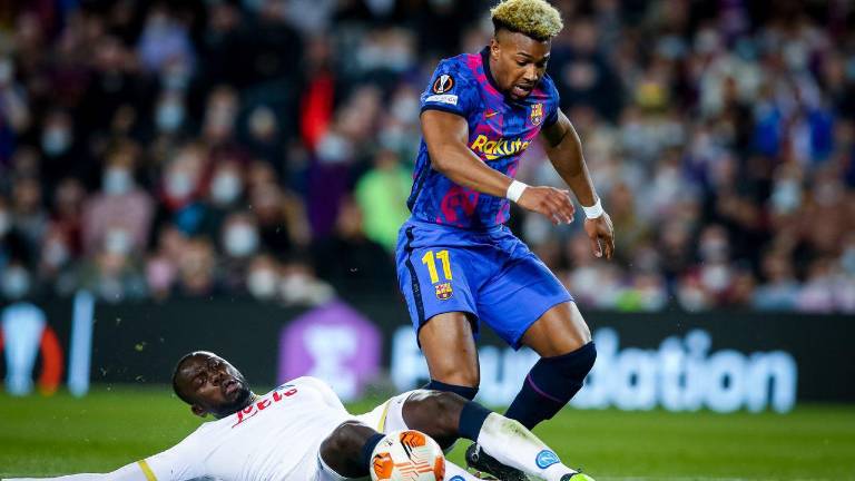 Barcelona y Napoli igualan a un gol.