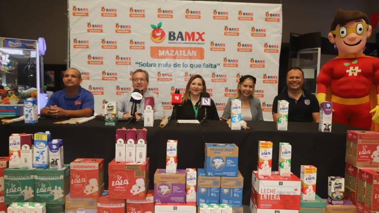 Campaña de recolección de leche del Banco de Alimentos de Mazatlán.