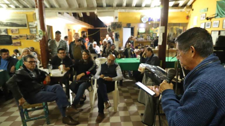Poeta Margarito Cuéllar, ganador del Premio Clemencia Isaura.