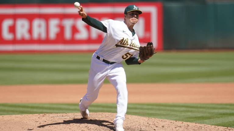 Adrián Martínez logró dominar a la explosiva ofensiva de los Yanquis para acreditarse la victoria.