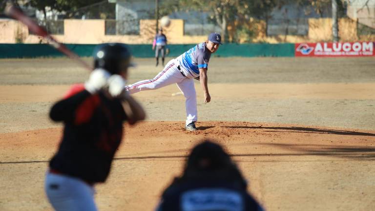 Hotel El Cid es monarca de playoffs.