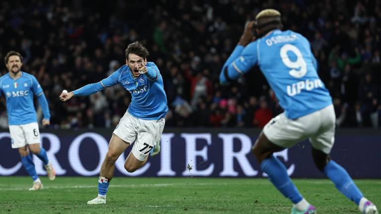 Napoli se ubica cuarto en la tabla.