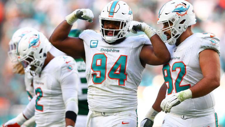 Christian Wilkins llega a los Raiders como agente libre.