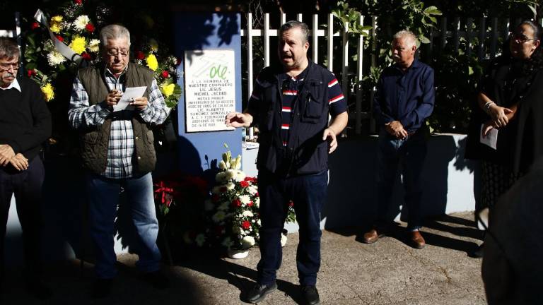 El periodista Jesús Michel Jacobo fue recordado por familiares, colegas y amigos en su 36 aniversario luctuoso.