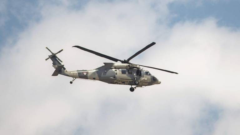 Helicóperos de la Fuerza Aérea Mexicana sobrevolaron de manera disuasiva en diferentes sectores de Culiacán.