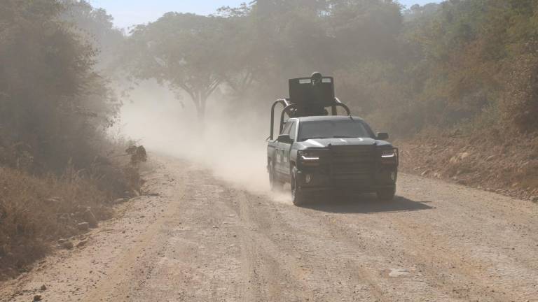 Operativo de seguridad hacia la sierra de Rosario ante un reporte falso de balacera.
