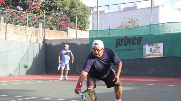 La cancha de Cachoras Racquet Club tendrá actividad para cerrar el año.