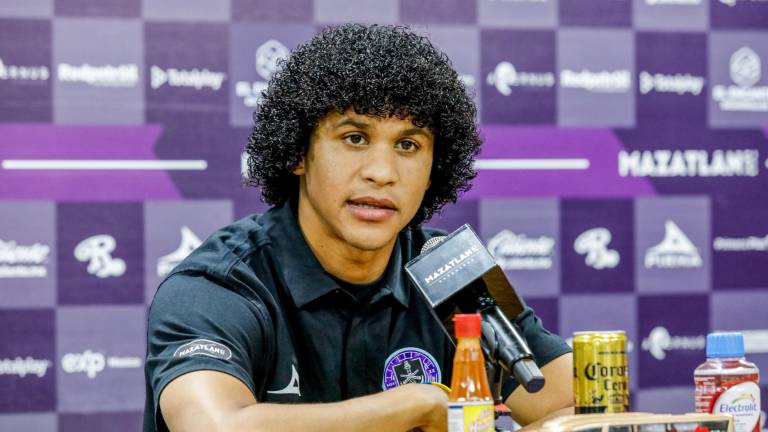 Eduard Bello confía en que Mazatlán mejorará conforme avance el torneo.