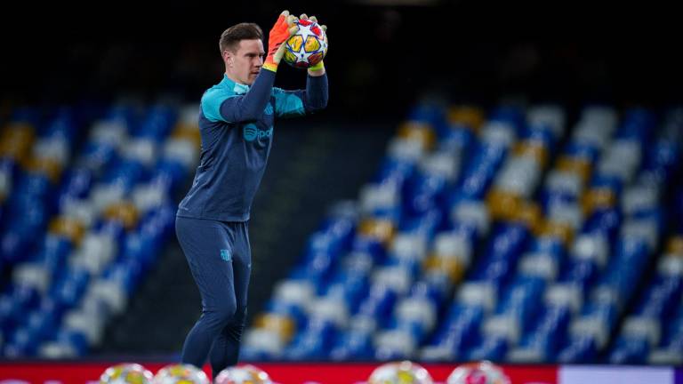Barcelona llega a su estadio con la serie empatada a un gol con el Nápoles.