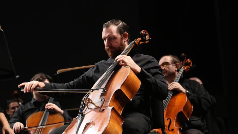 El maestro William Burrows compartirá El canto del violoncello, con la OSSLA.