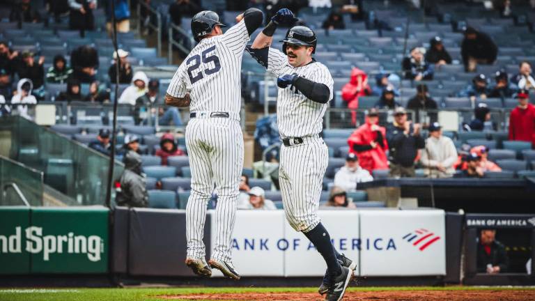 Los Yanquis doblegaron este lunes a los Diamondbacks, para frenarlos en su lucha por alcanzar un comodín de la Liga Nacional.