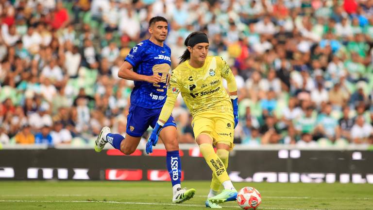 Santos se impone 3-0 a Pumas.