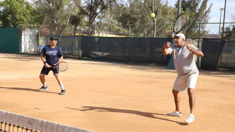 Bruno Villasana y Rafael Moreno caen ante Jorge Medrano y Rosario Cota.