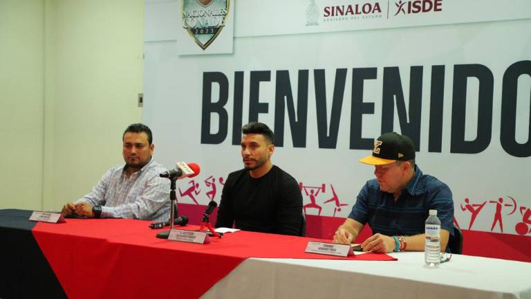 Julio César Cascajares Ramírez, director del Isde, en conferencia de prensa.