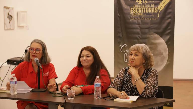 Laura Medina, Karina Castillo y Melly Peraza
