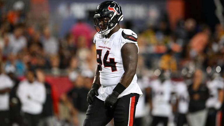 Khalil Davis deja a los Texans y ahora es parte de los 49ers.