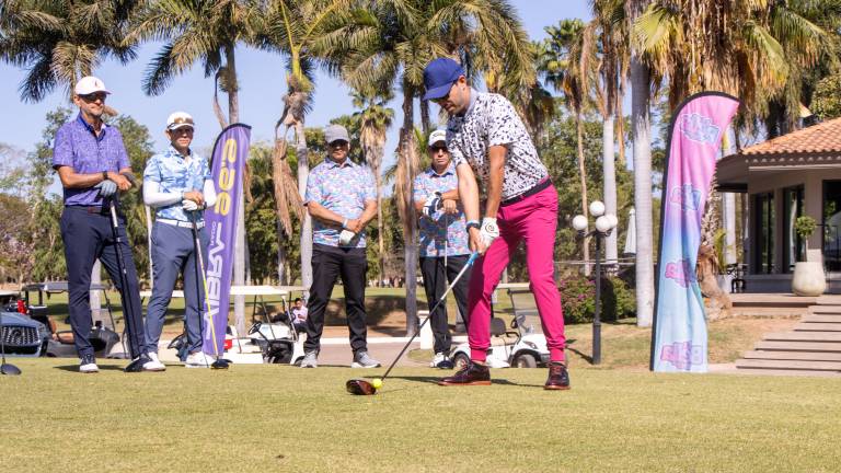 Más de 100 golfistas participan en en el Torneo de Golf EXATEC Blue Open 2025.