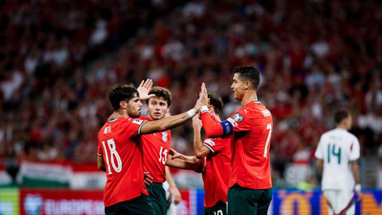Cristiano Ronaldo anotó de penalti en el triunfo de Portugal.