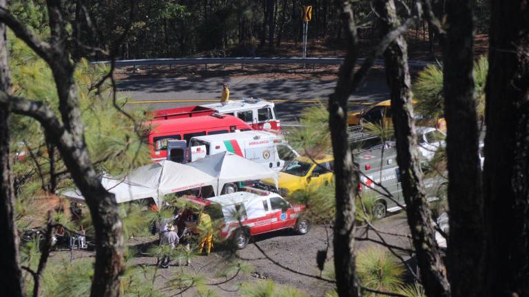 En el lugar siguen trabajando como Ejército, Marina, Bomberos, Protección Civil y Guardia Nacional.