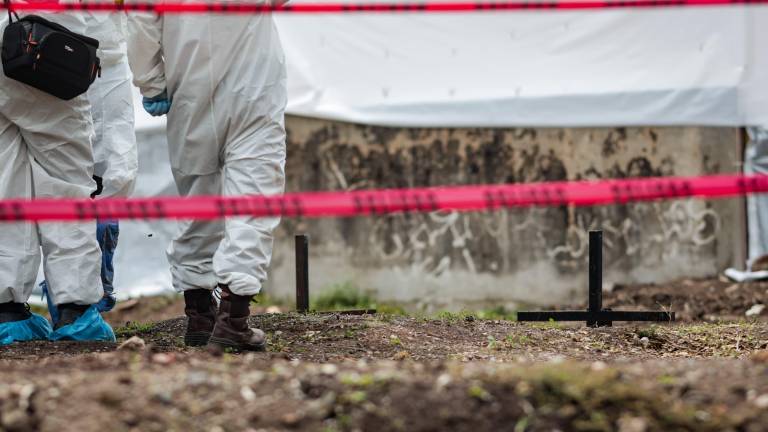 Desde la semana pasada se realizan trabajos para exhumar e identificar los restos de personas sepultadas en tumbas sin nombre que datan desde el 2013.