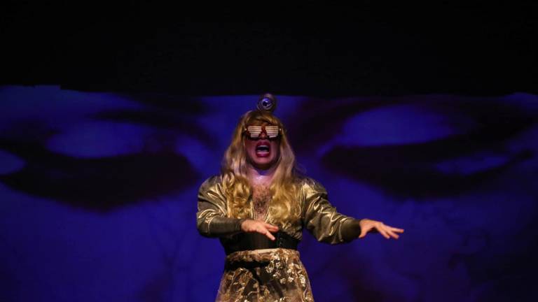 Mariano Ruiz presentó un espectáculo de cabaret basado en pasajes de ‘Shakespeare’.