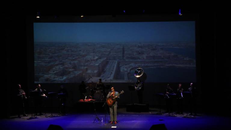 David Aguilar con su banda la 4:20.