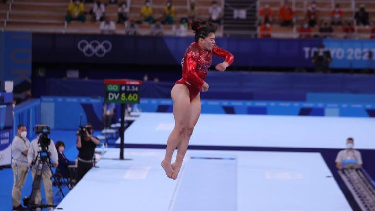 Alexa Moreno se ubica en la cuarta posición del salto de caballo.