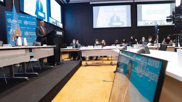 La Organización Mundial de la Salud (OMS) advirtió, este mismo lunes 29 de noviembre, que la variante ómicron del coronavirus SARS-CoV-2 (que causa la enfermedad COVID-19), representa un riesgo “muy alto”.