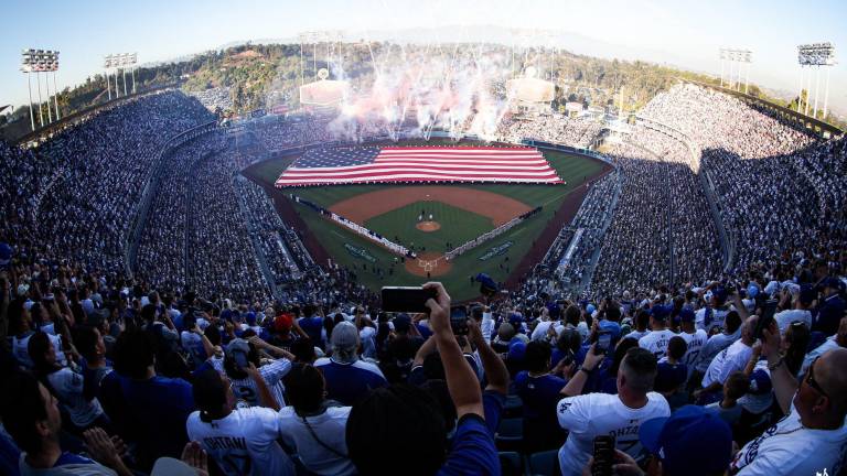 El equipo anuncia que agentes federales querían entrar al Dodger Stadium el jueves, pero no les dieron acceso.