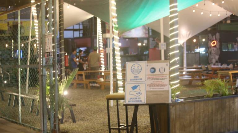 La mayoría de los comercios ya solicitan el certificado de vcacunación