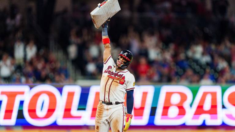 Ronald Acuña Jr. es el primer pelotero en la historia de las Mayores con 40 jonrones y 70 bases robadas en una misma temporada.
