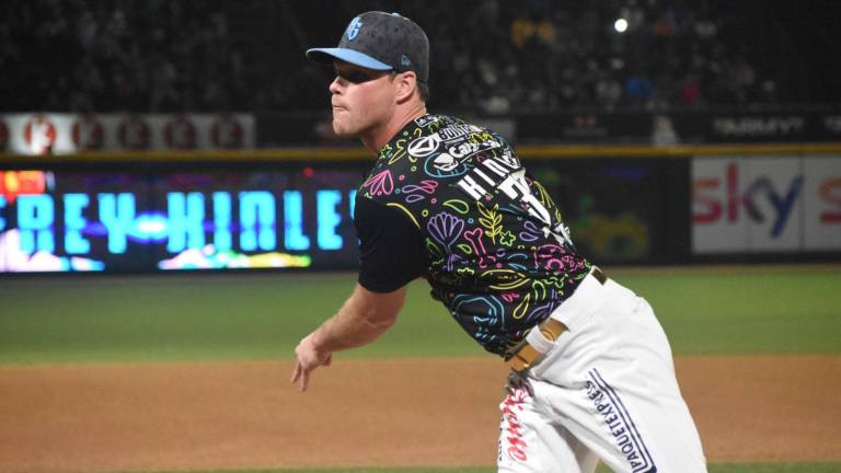 Jeff Kinley lució dominante en su apertura por Algodoneros de Guasave.
