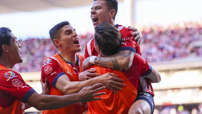 Pável Pérez anotó el gol que significó tres puntos para el Rebaño Sagrado.