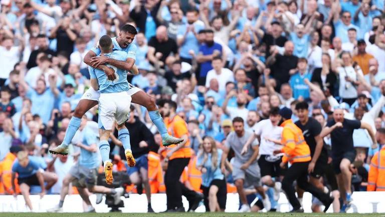 Manchester City se corona en la última jornada.