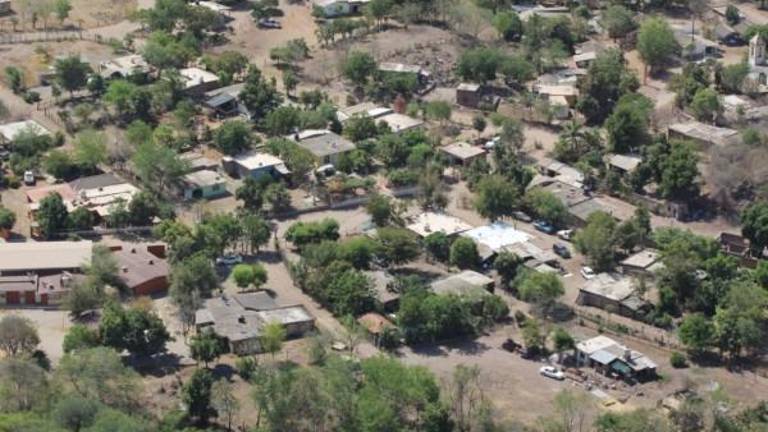 La violencia hizo que las familias de Tepuche, Culiacán, se desplazaran forzosamente y ahora, ante su retorno, el poblado carece de transporte público.